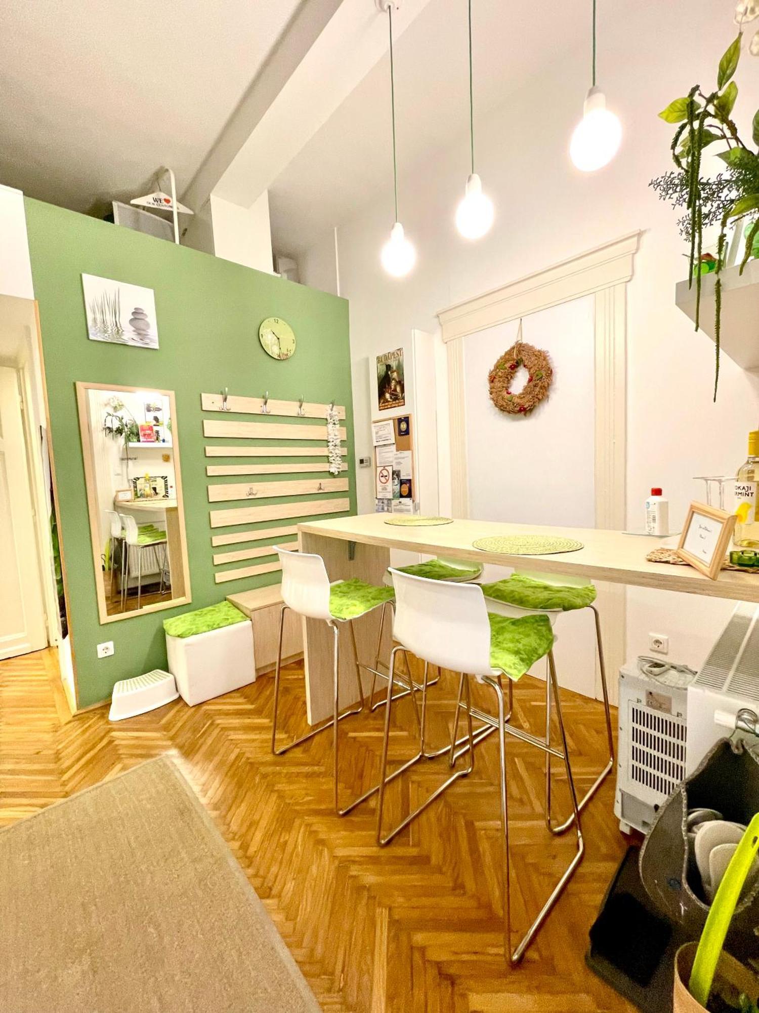 Green Pearl Apartment At St Stephen' S Basilica Budapest Bagian luar foto