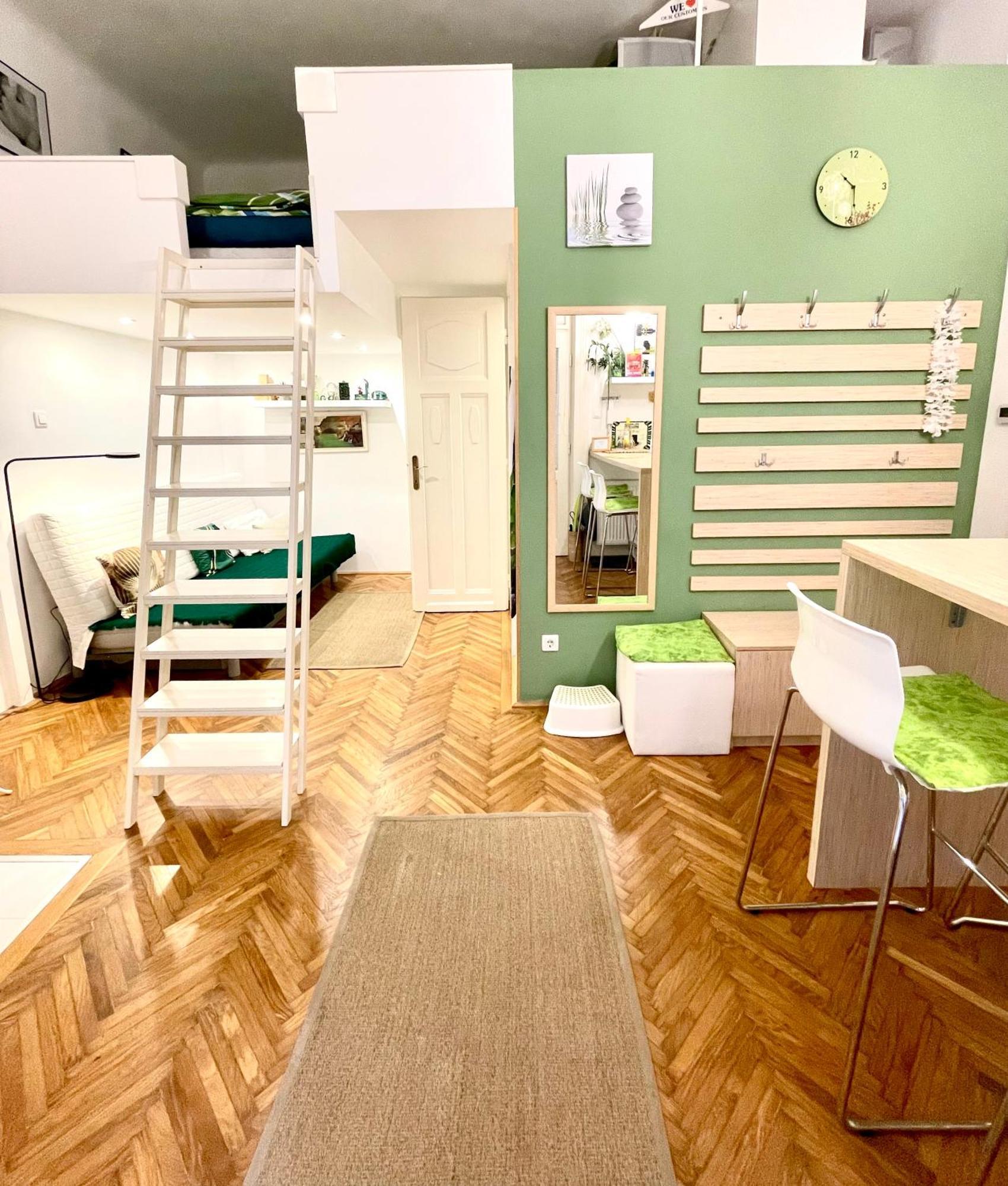 Green Pearl Apartment At St Stephen' S Basilica Budapest Bagian luar foto