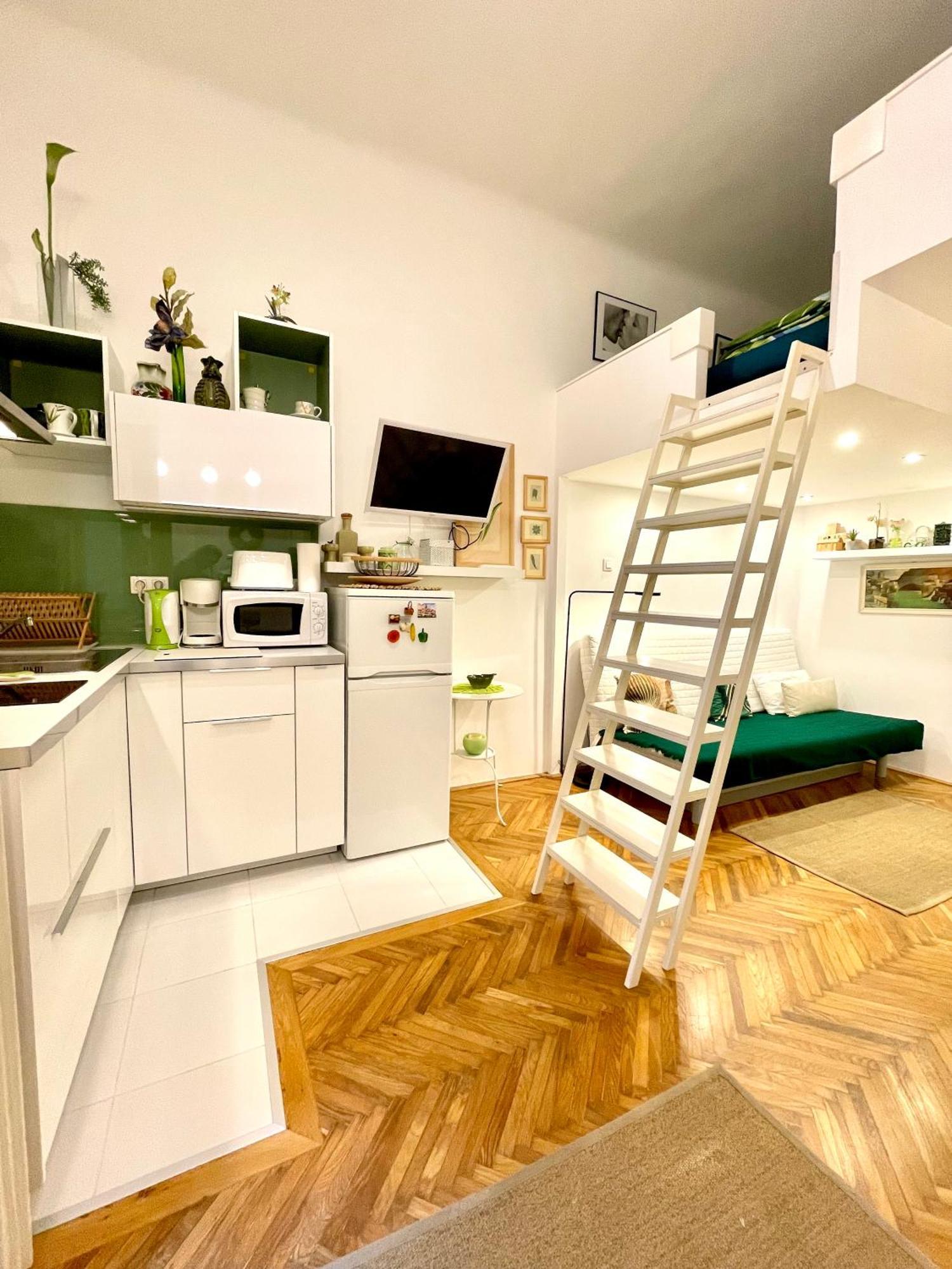 Green Pearl Apartment At St Stephen' S Basilica Budapest Bagian luar foto